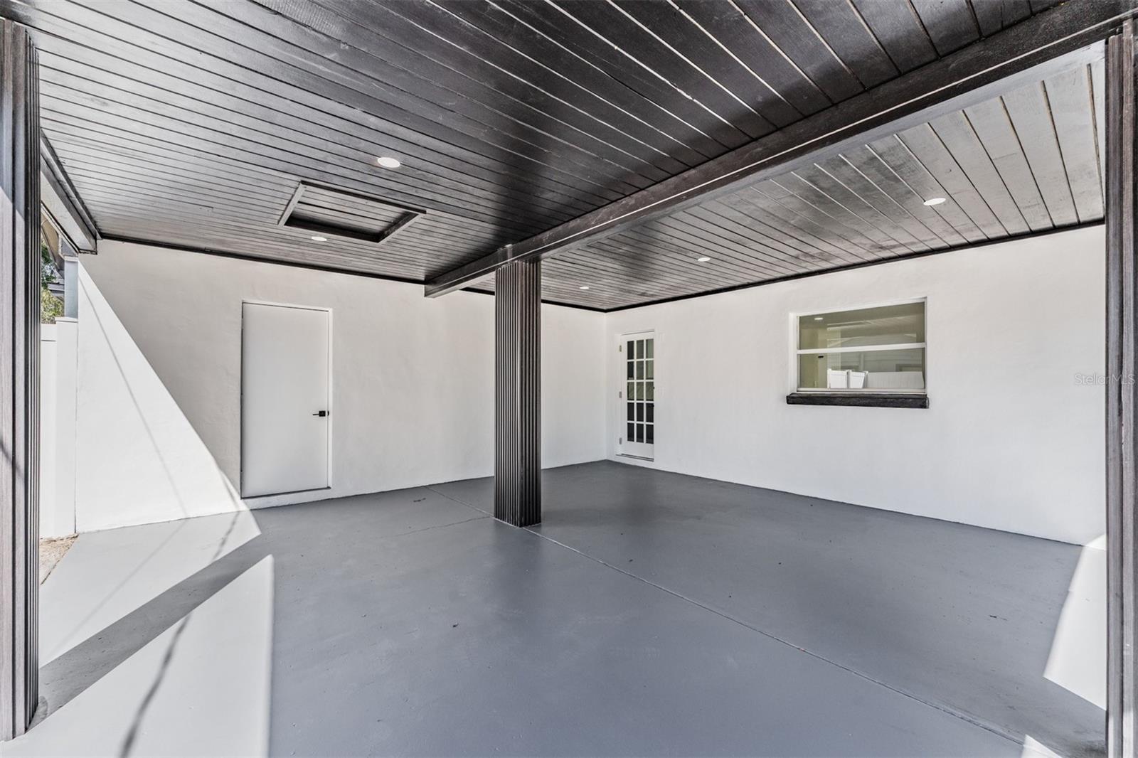 SAPPHIRE LAKE RANCHITOS - Residential