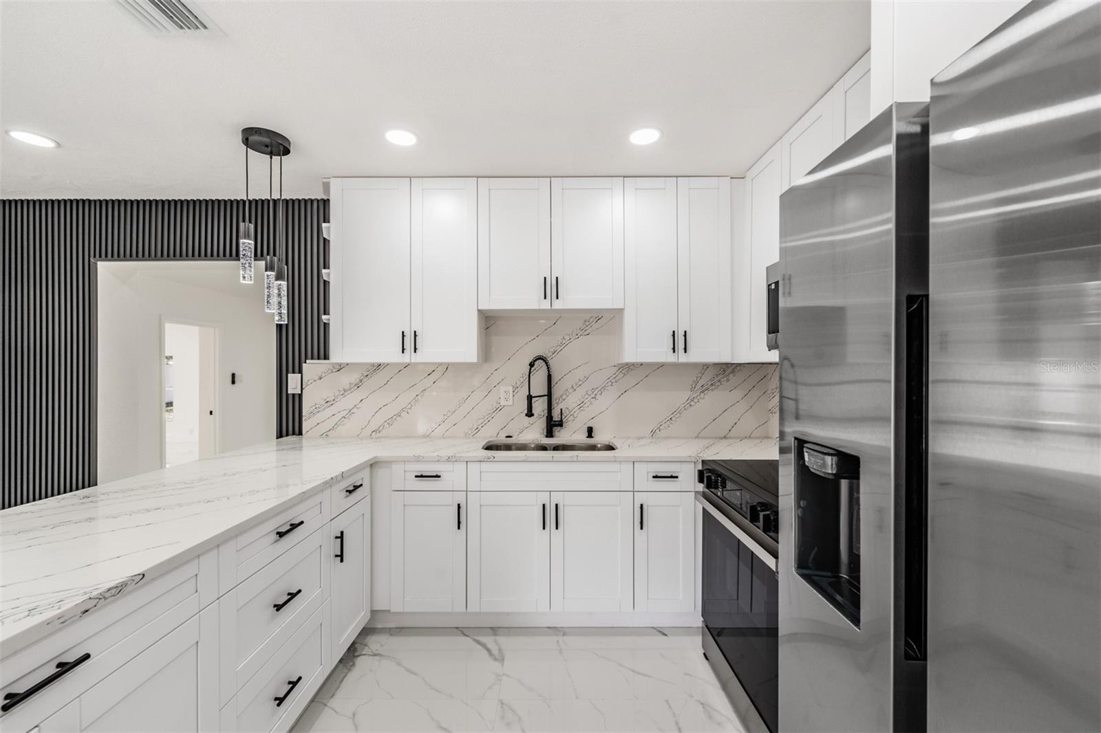 SAPPHIRE LAKE RANCHITOS - Residential