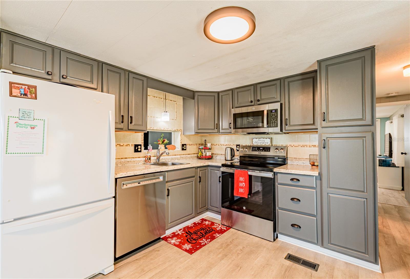 BETMAR ACRES - Residential