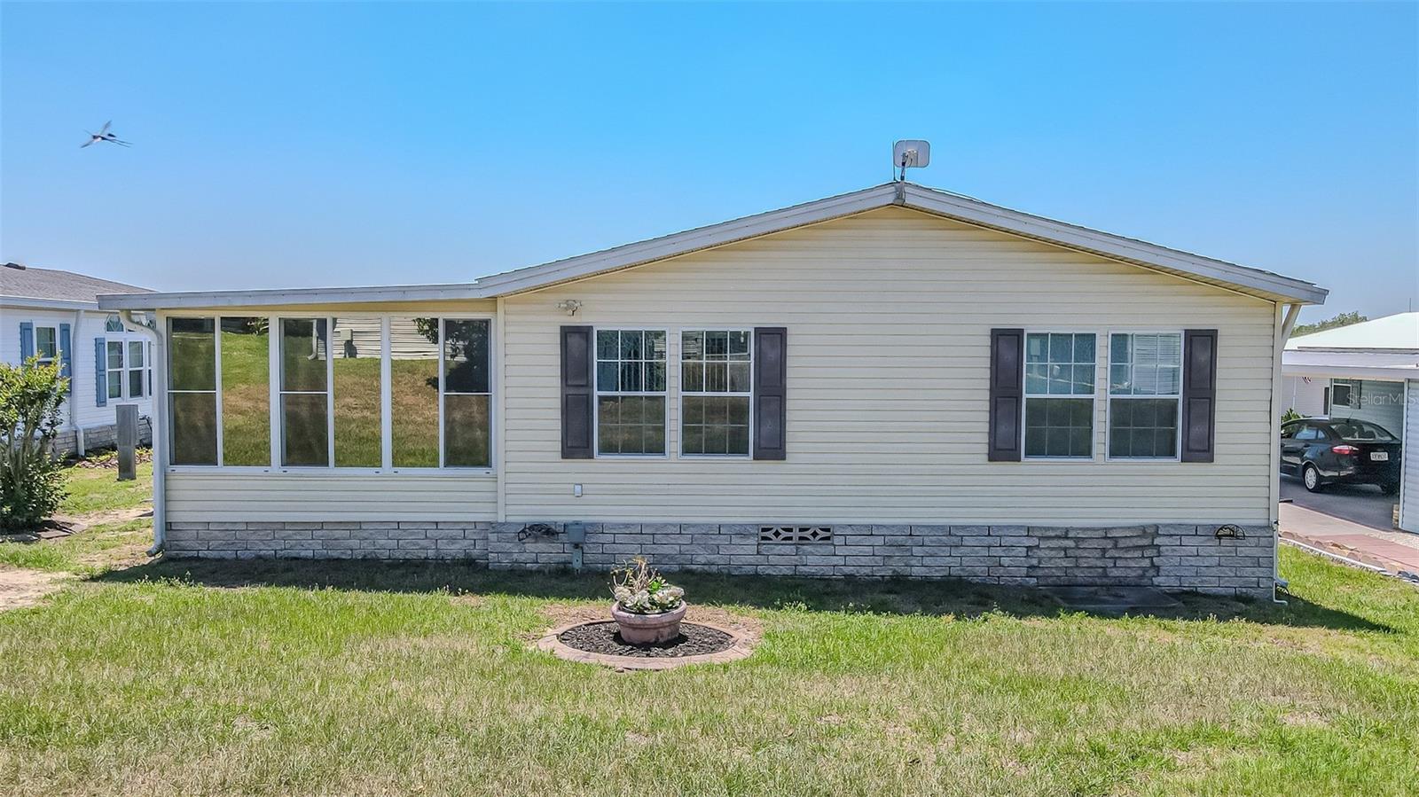 GRAND HORIZONS - Residential