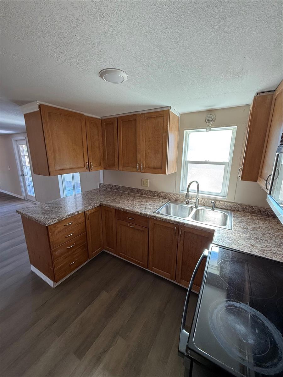 AZALEA PARK - Residential