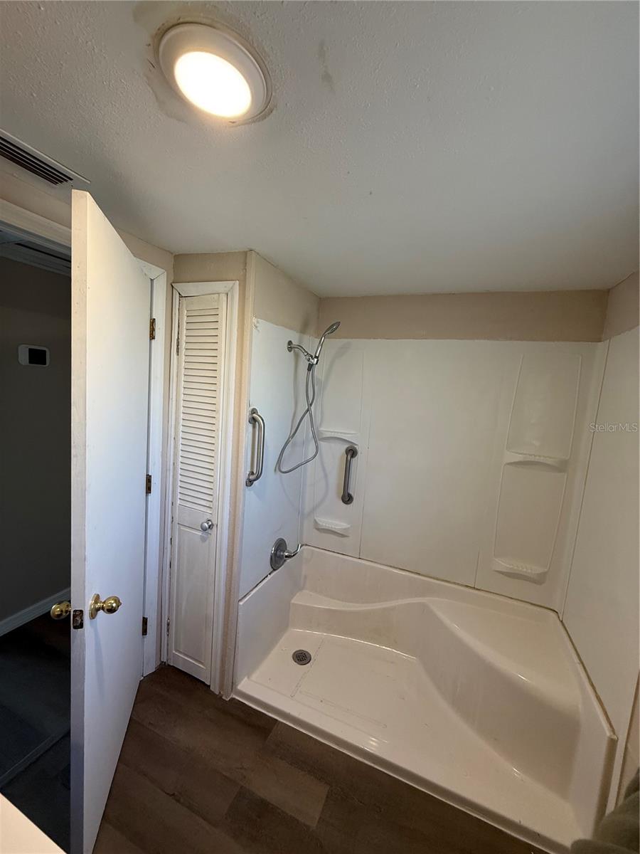 AZALEA PARK - Residential