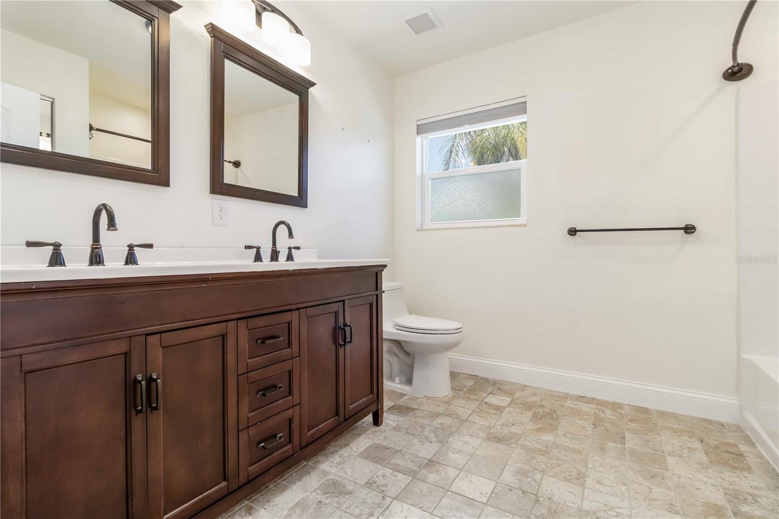 ENGLEWOOD GARDENS - Residential