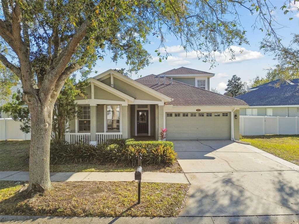 Photo of 18034 Lake Reflections Boulevard, Lutz, FL 33558 (MLS # TB8505716)