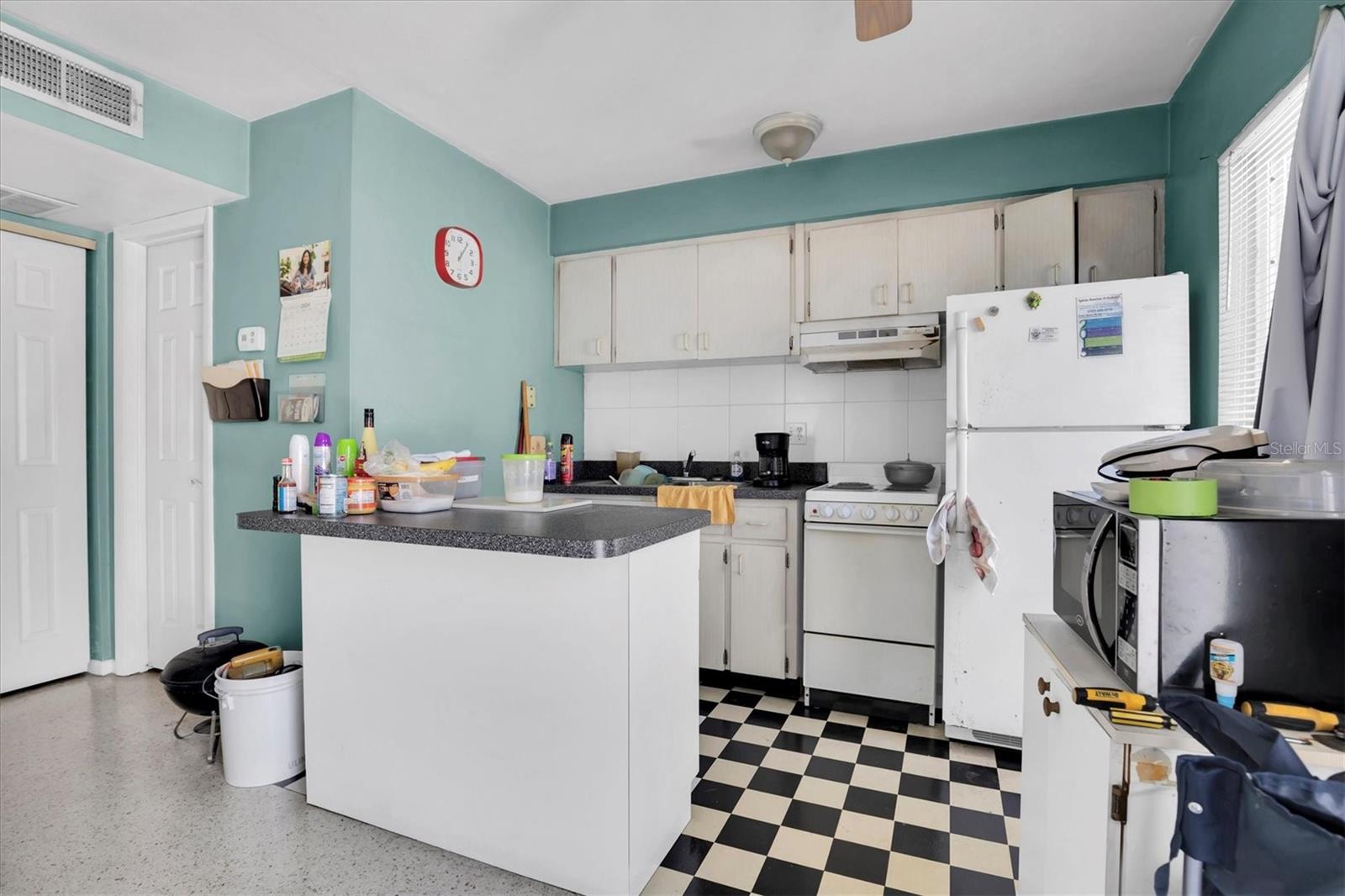 HELLERS SUB - Commercial Sale