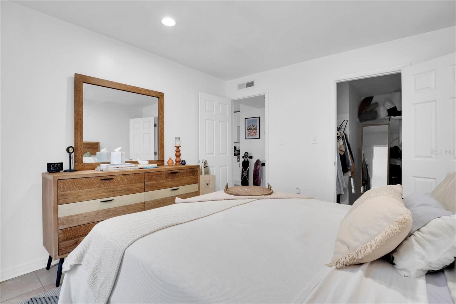 HELLERS SUB - Commercial Sale