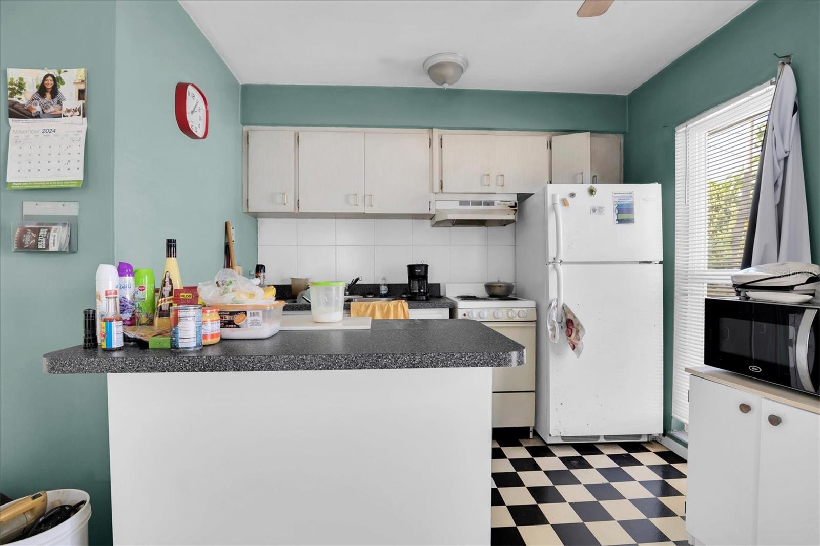 HELLERS SUB - Commercial Sale