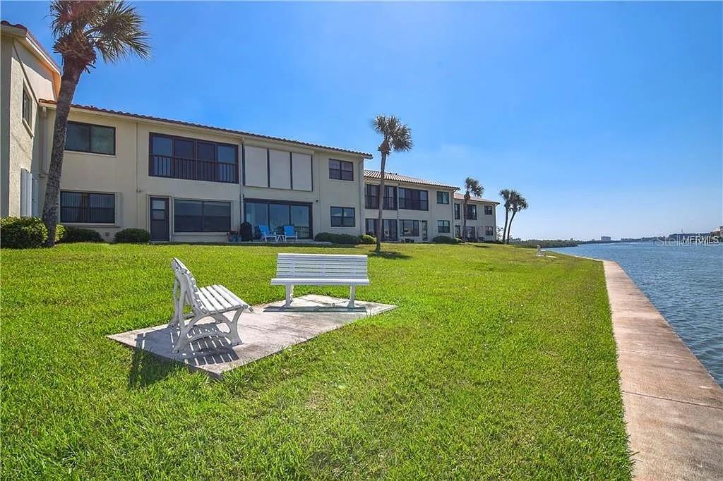 IMPERIAL POINT CONDO - Residential