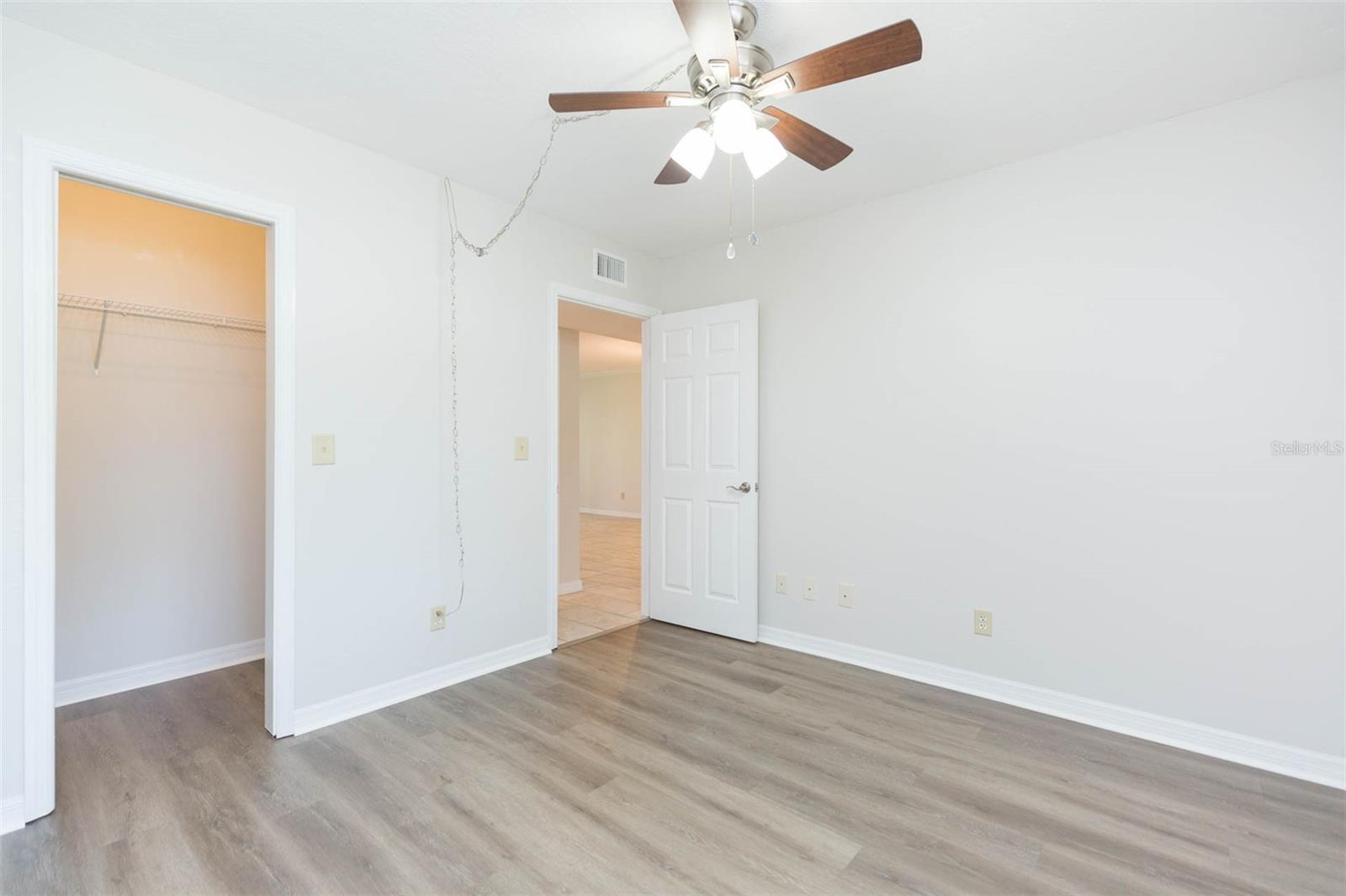 LAKEVIEW OF LARGO - Residential Lease