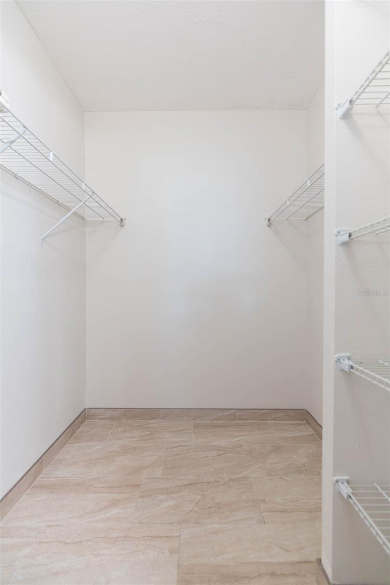 LAKEVIEW OF LARGO - Residential Lease