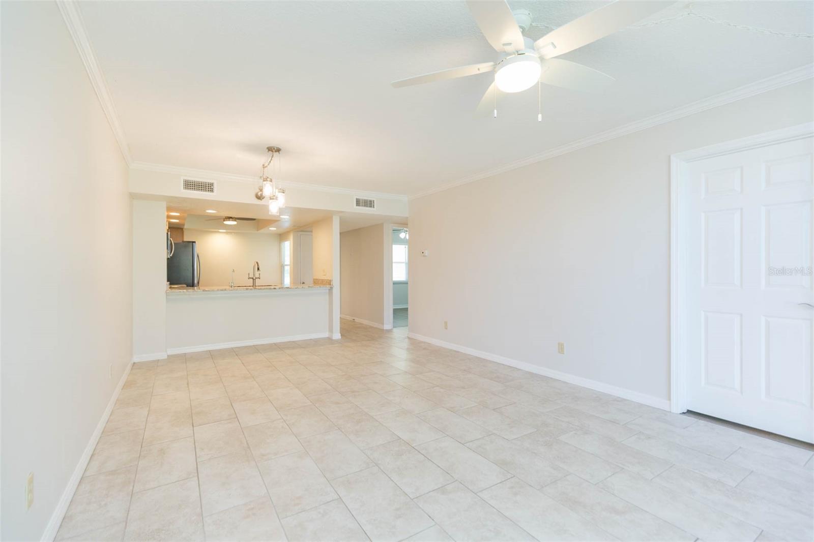 LAKEVIEW OF LARGO - Residential Lease