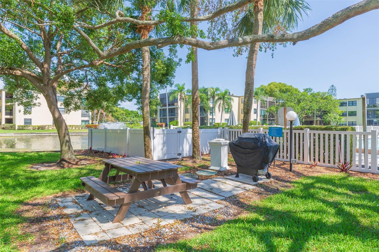 LAKEVIEW OF LARGO - Residential Lease