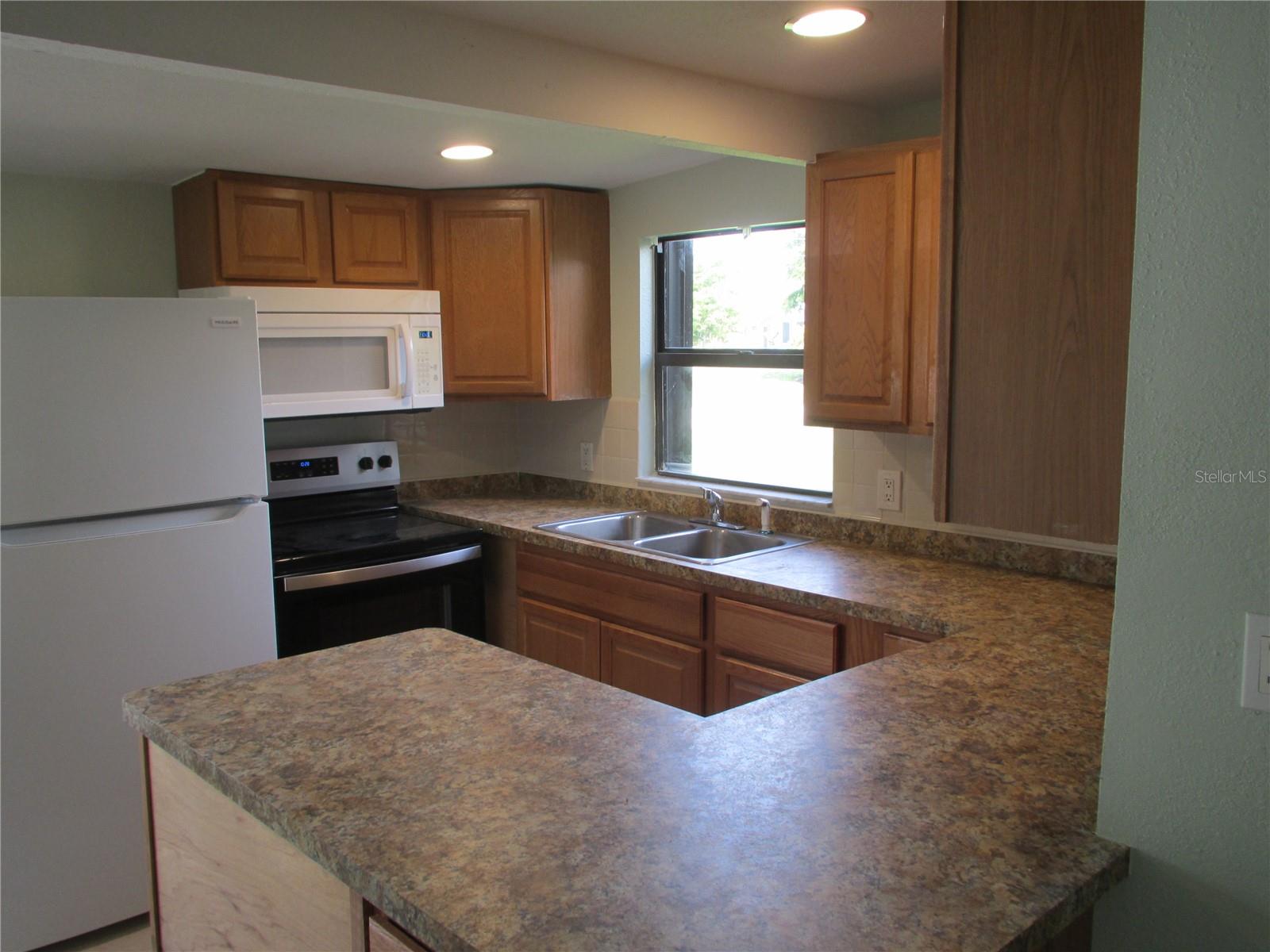AQUI ESTATE UNIT 01 - Residential Lease
