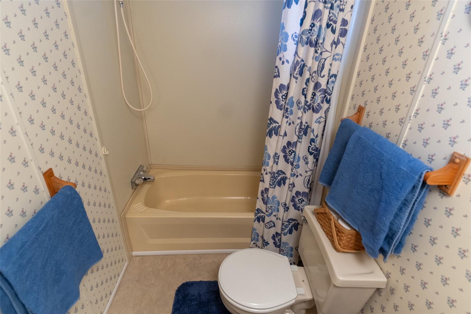 EUREKA SHORES - Residential