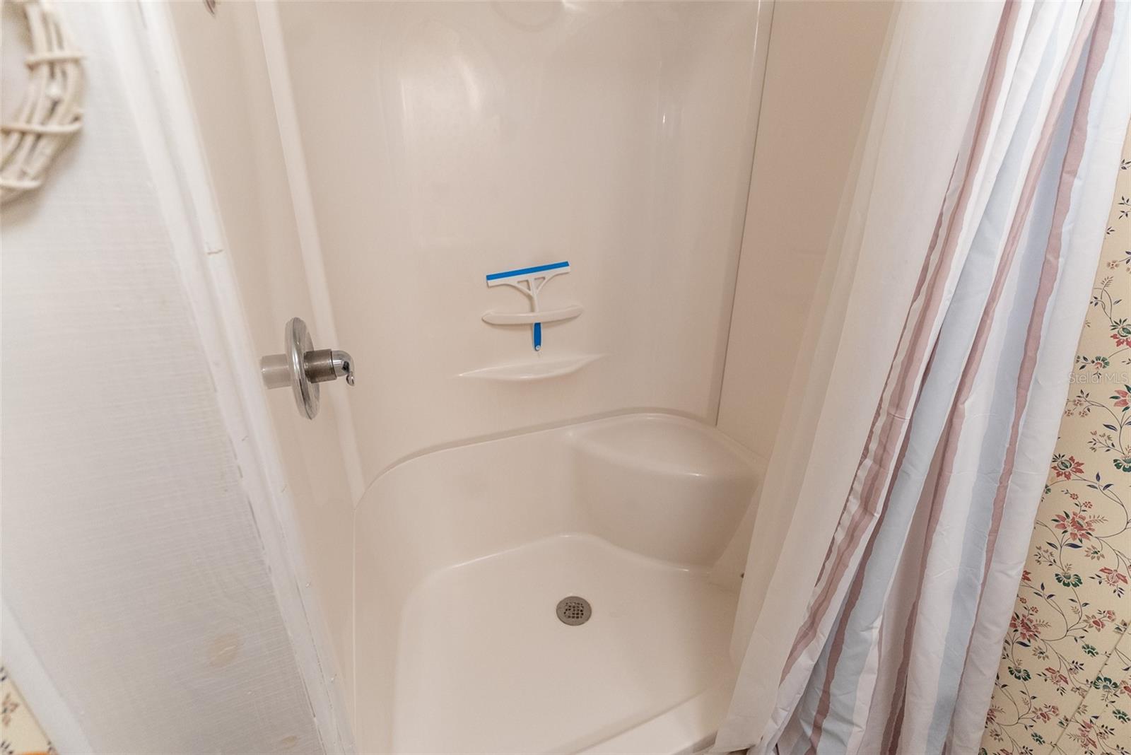 EUREKA SHORES - Residential