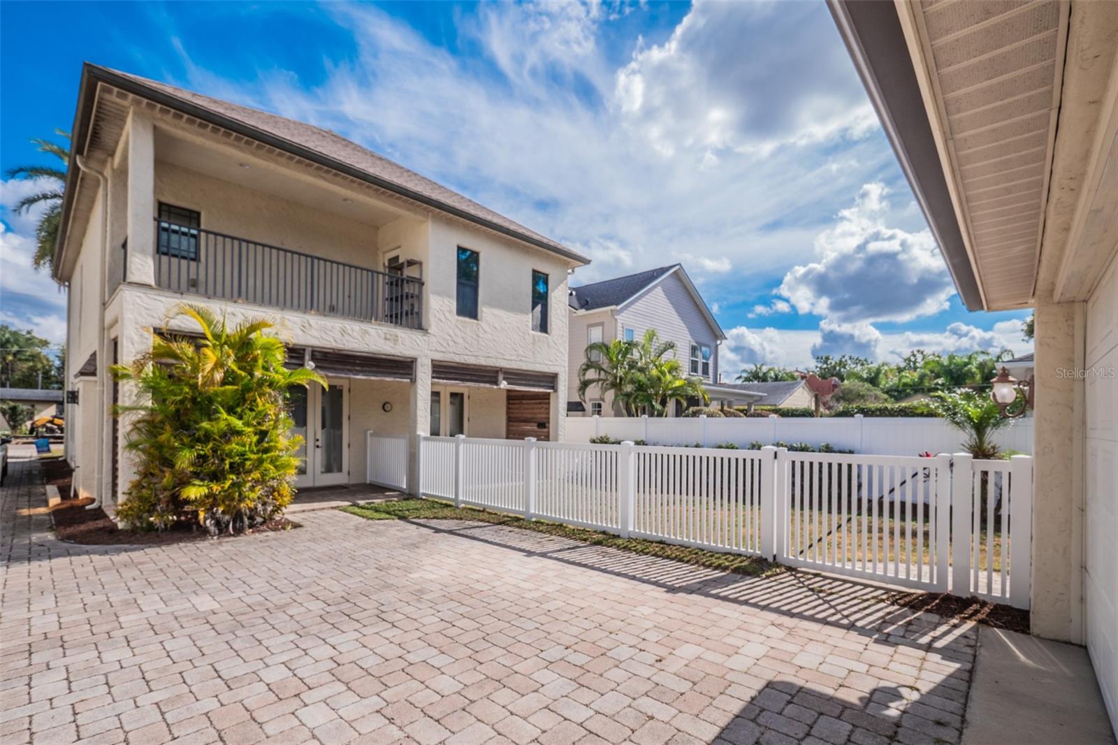 DUBSDREAD HEIGHTS - Residential