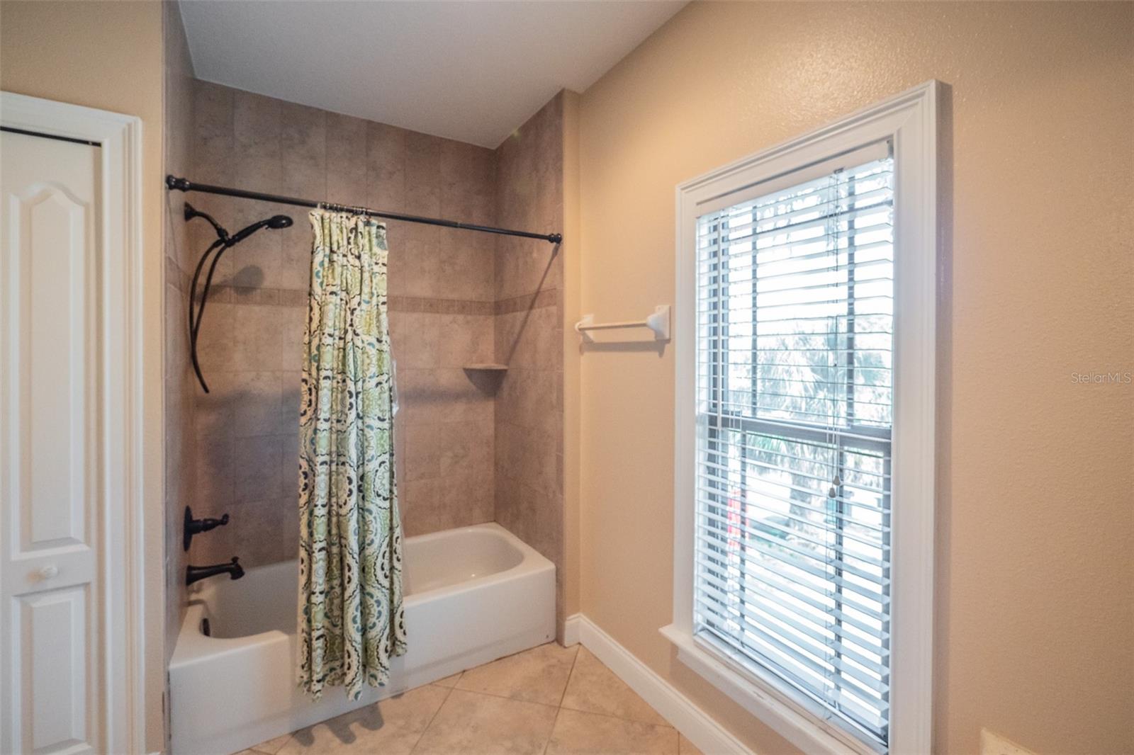 DUBSDREAD HEIGHTS - Residential