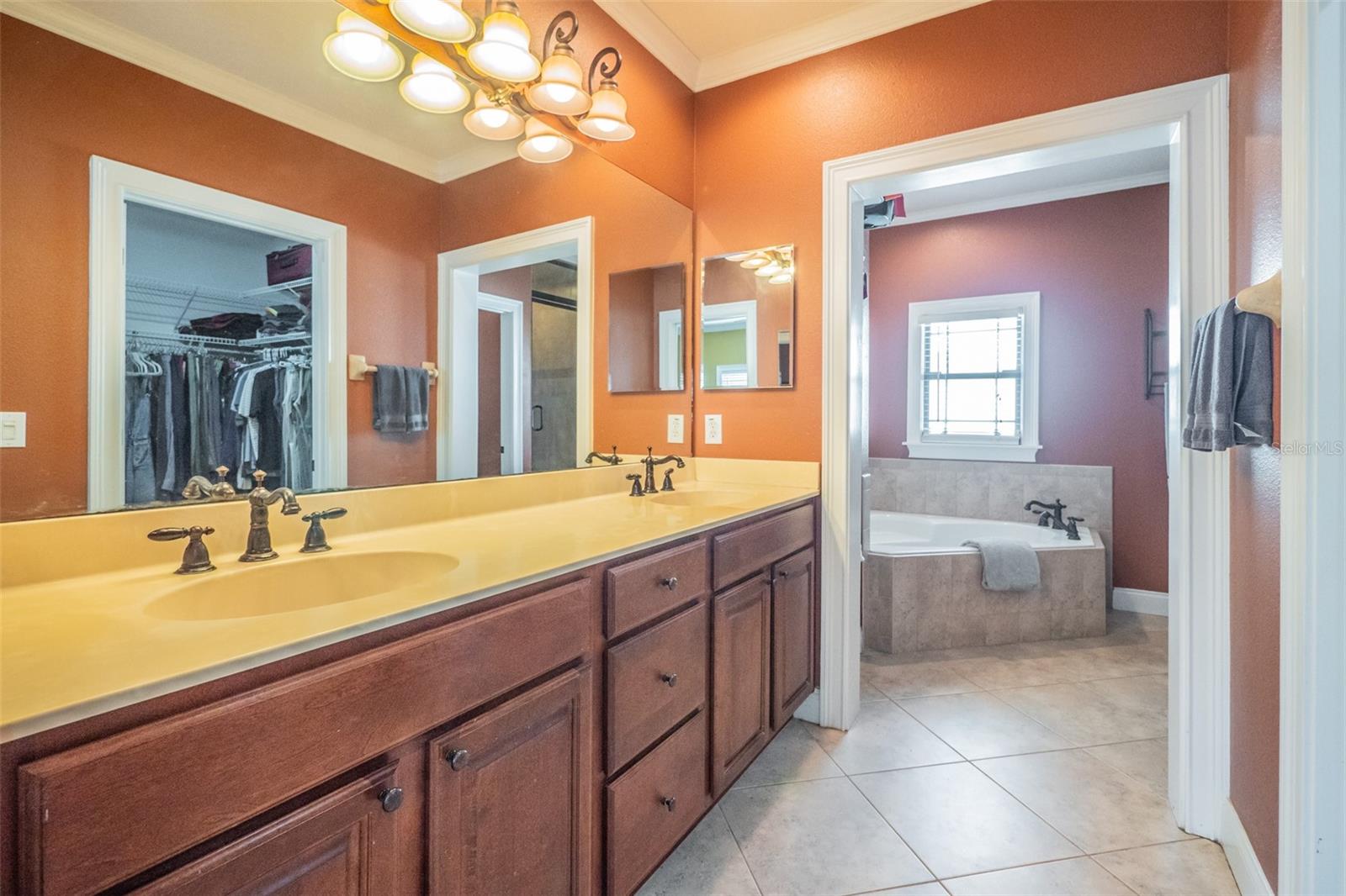 DUBSDREAD HEIGHTS - Residential