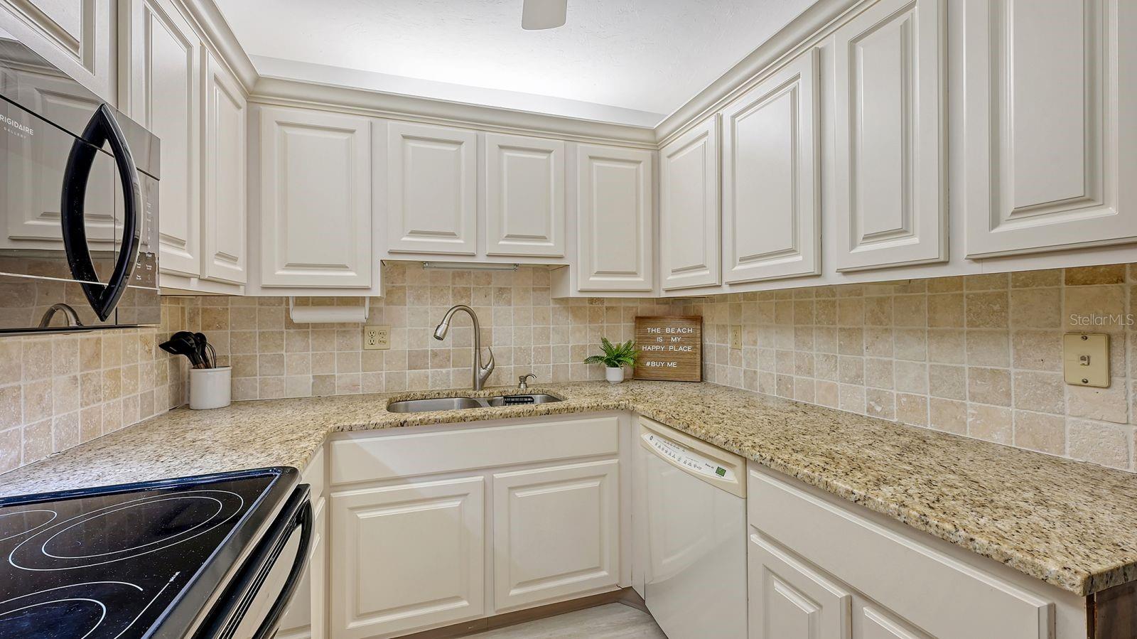 HARBOR TOWERS Y & R - Residential Lease