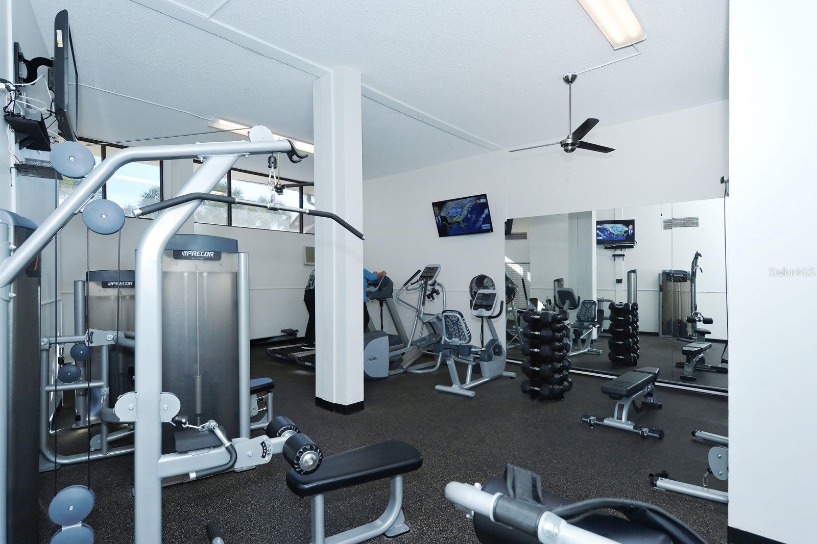 HARBOR TOWERS Y & R - Residential Lease