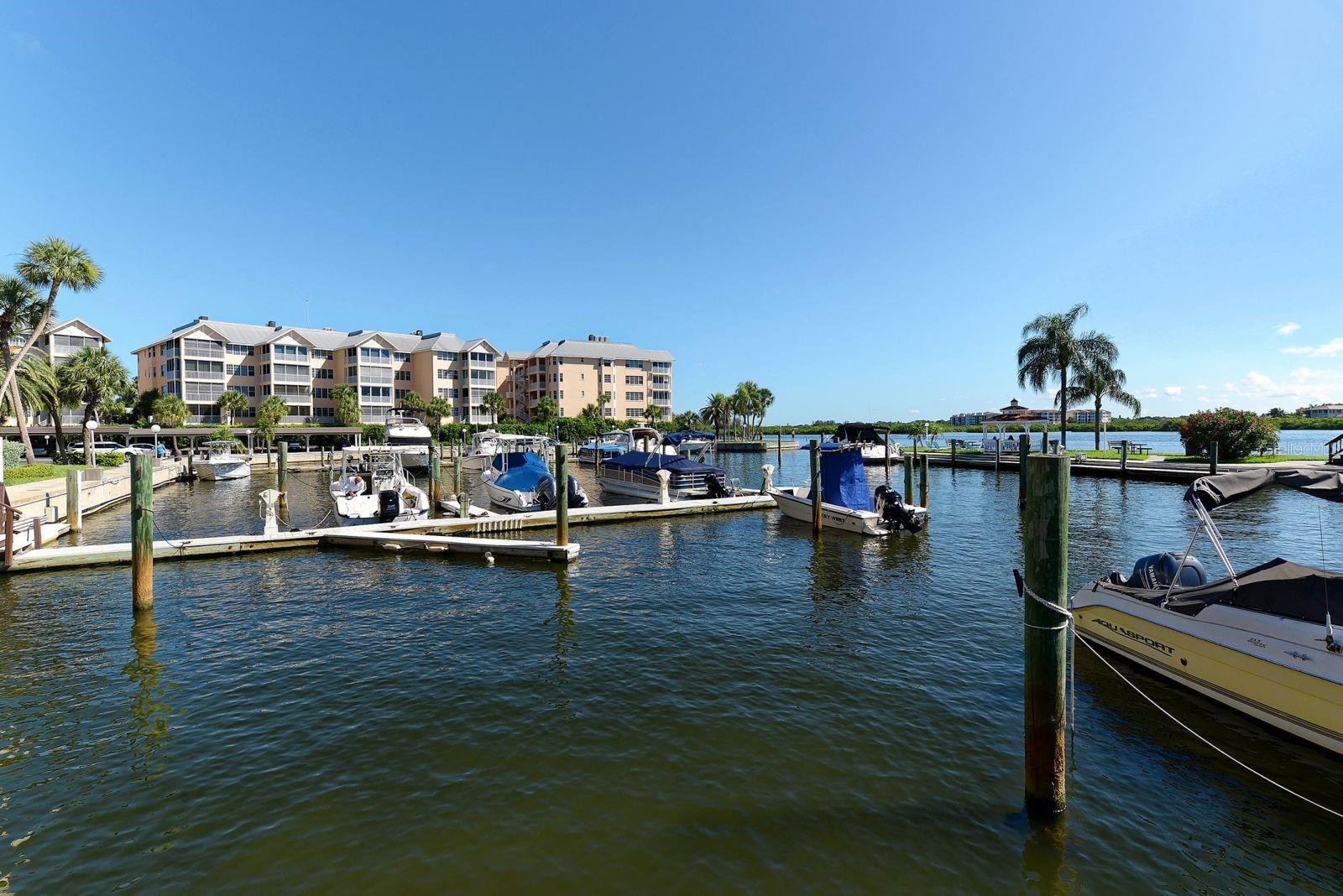 HARBOR TOWERS Y & R - Residential Lease