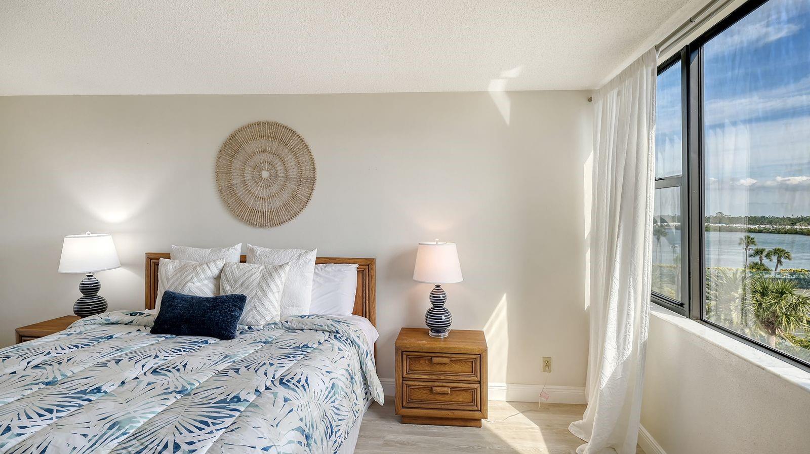HARBOR TOWERS Y & R - Residential Lease