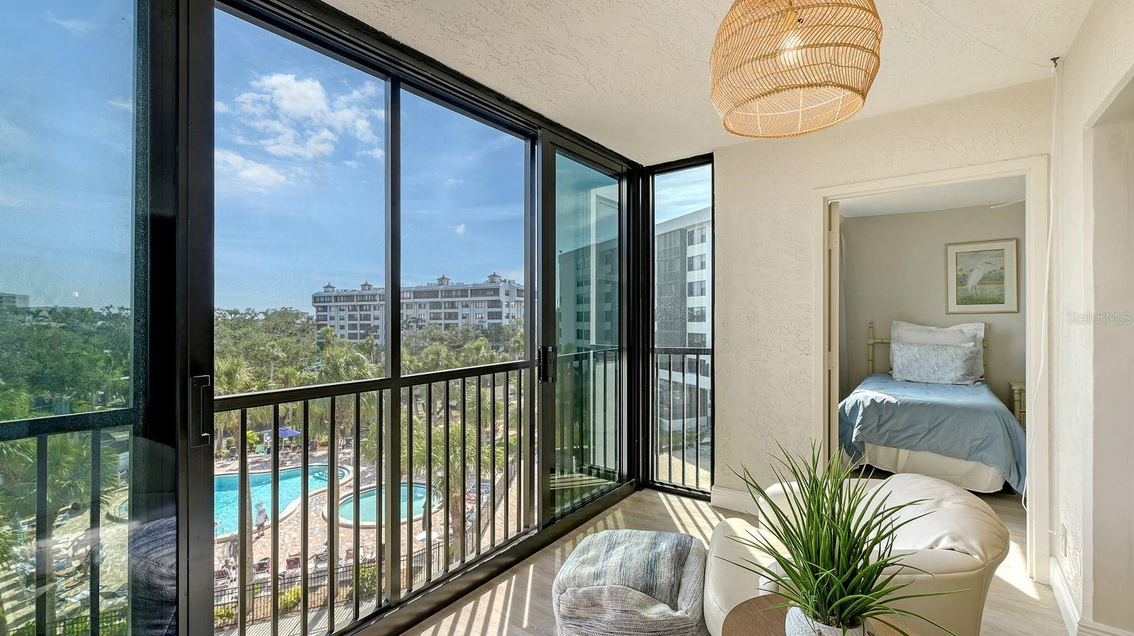 HARBOR TOWERS Y & R - Residential Lease