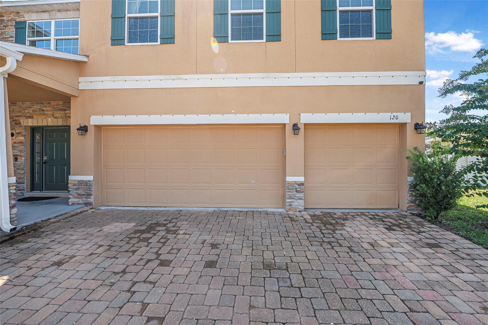 120 LOS ARBOR DRIVE