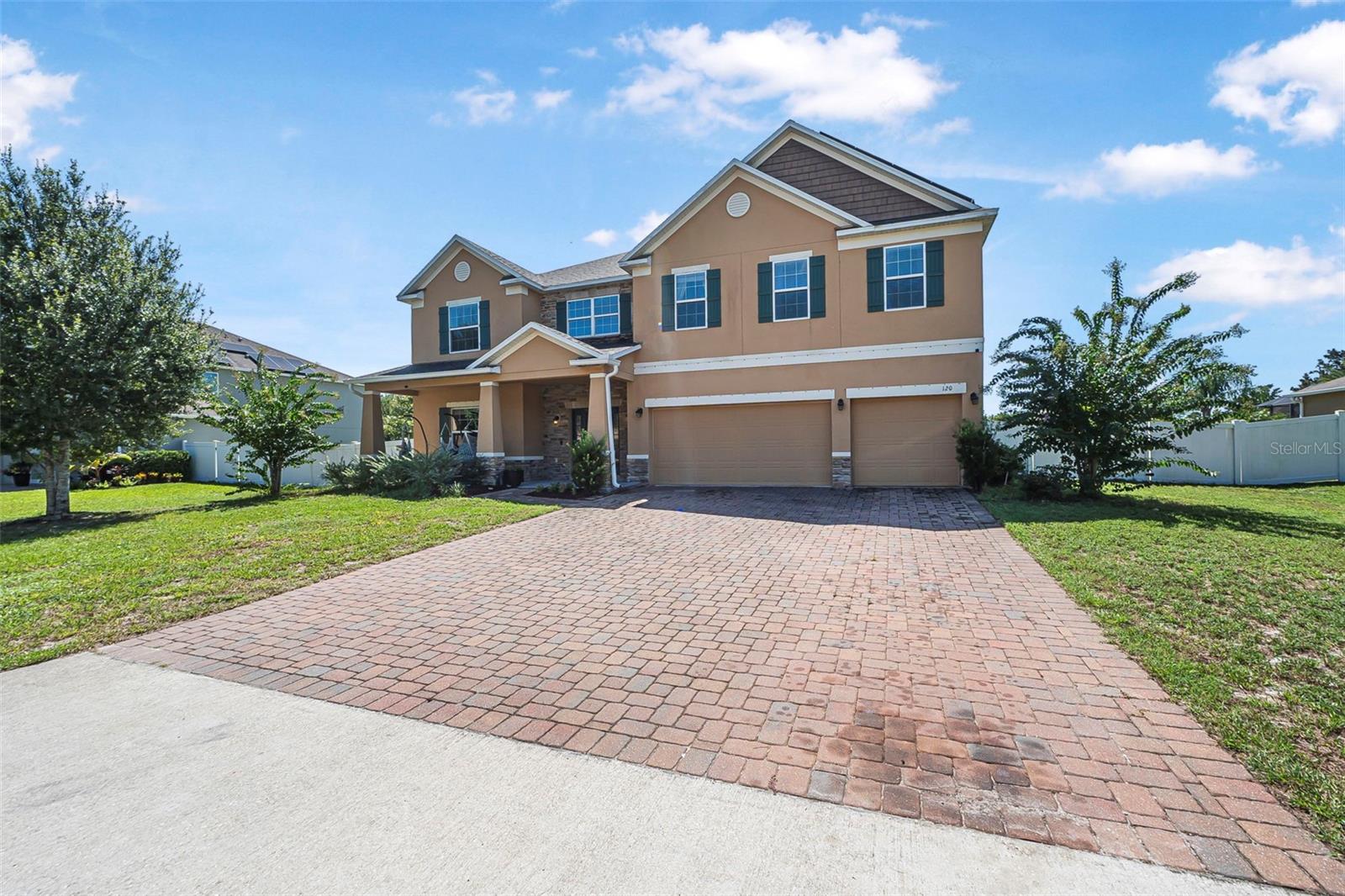 120 LOS ARBOR DRIVE