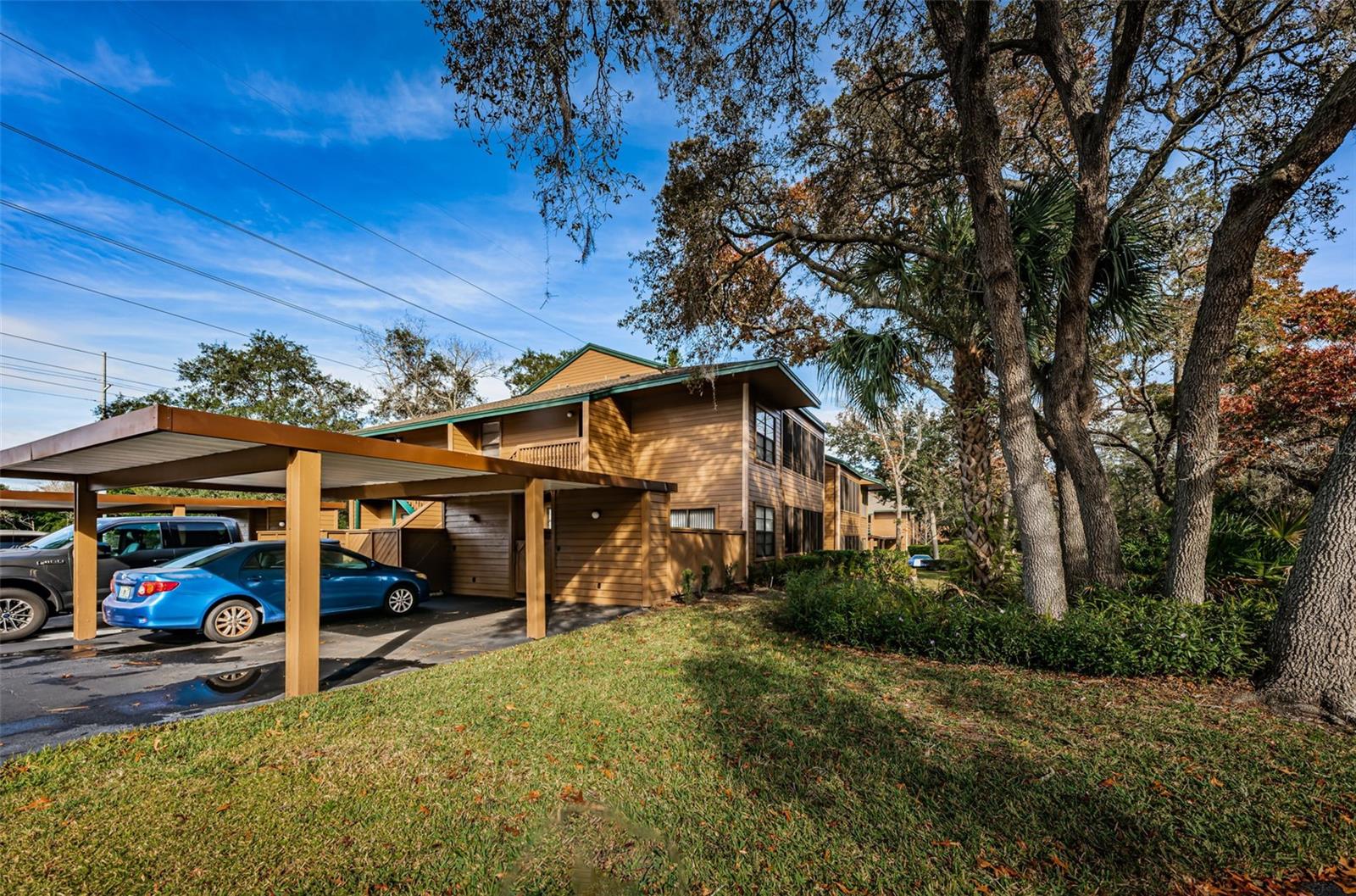 802 LENNOX ROAD W 802