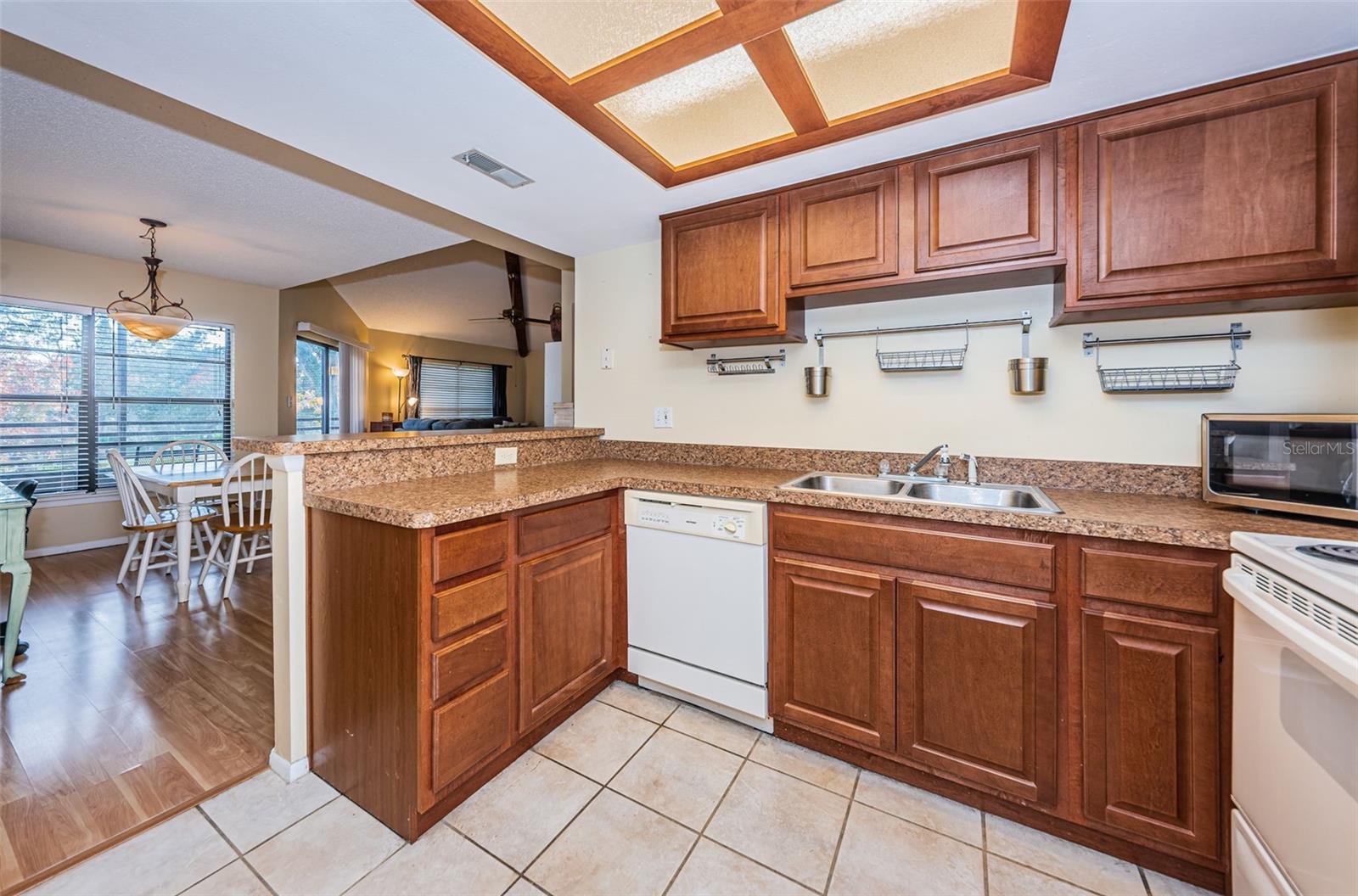 GLENEAGLES I CONDO - Residential