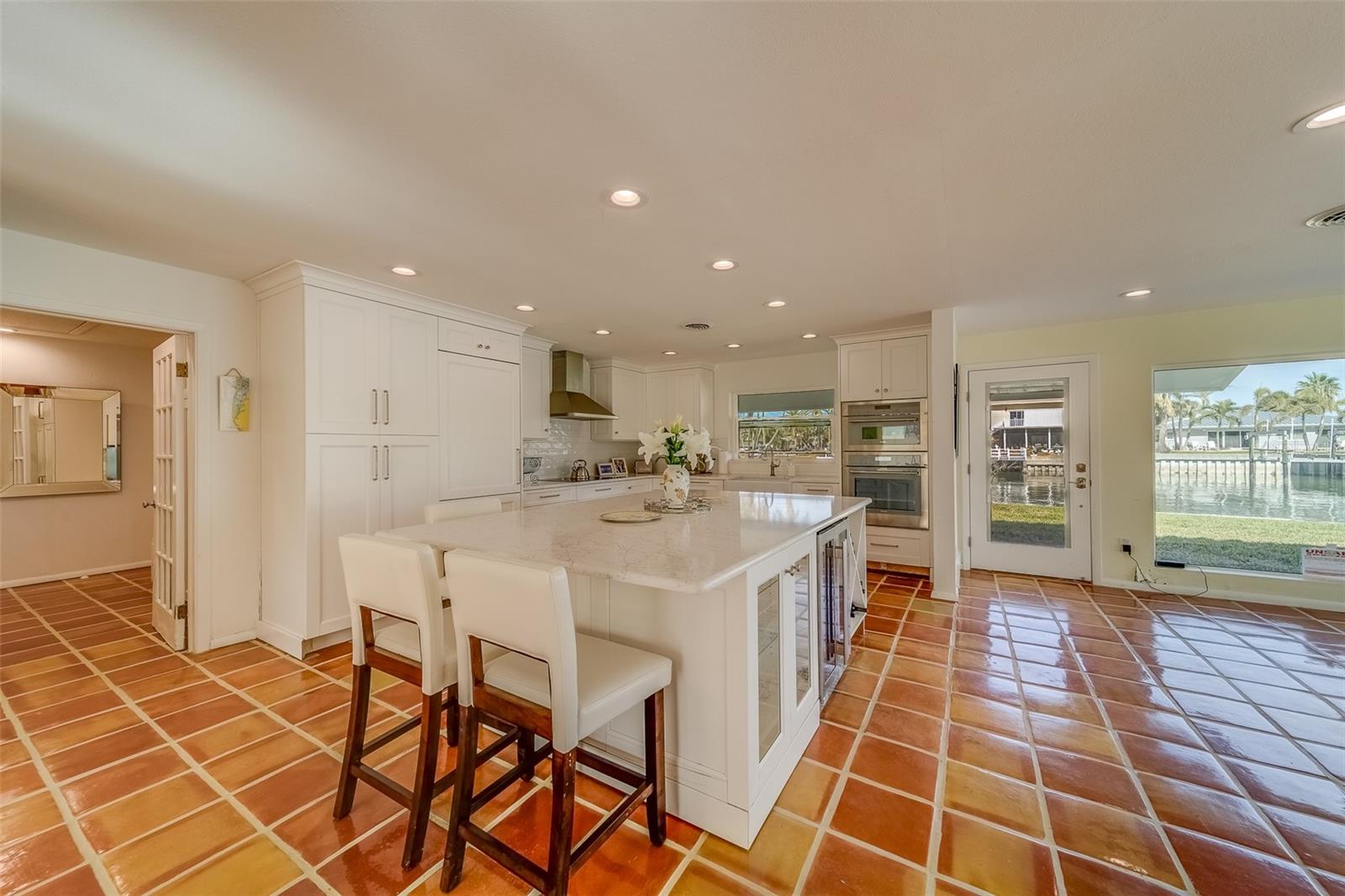2801 HIBISCUS DRIVE W