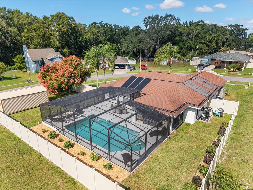 Photo of 800 Crestview Circle N, Wildwood, FL 34785 (MLS # G5103731)