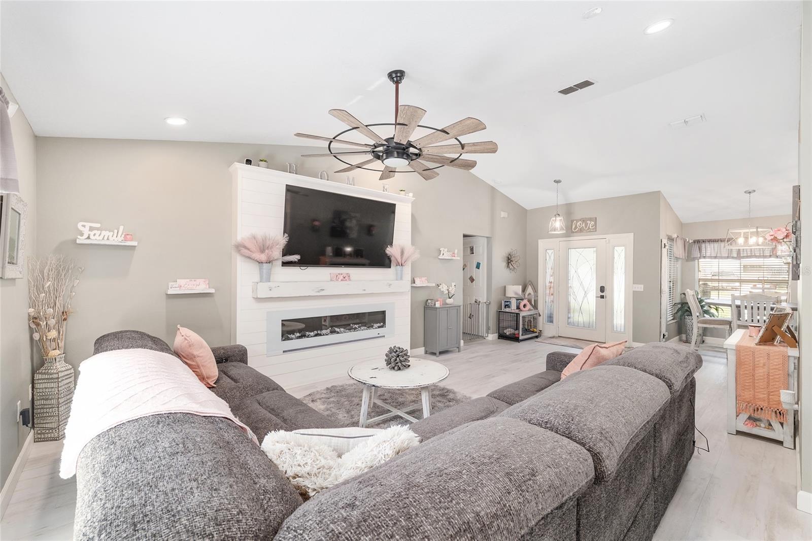 CRESTVIEW SUBD UNIT 2 - Residential