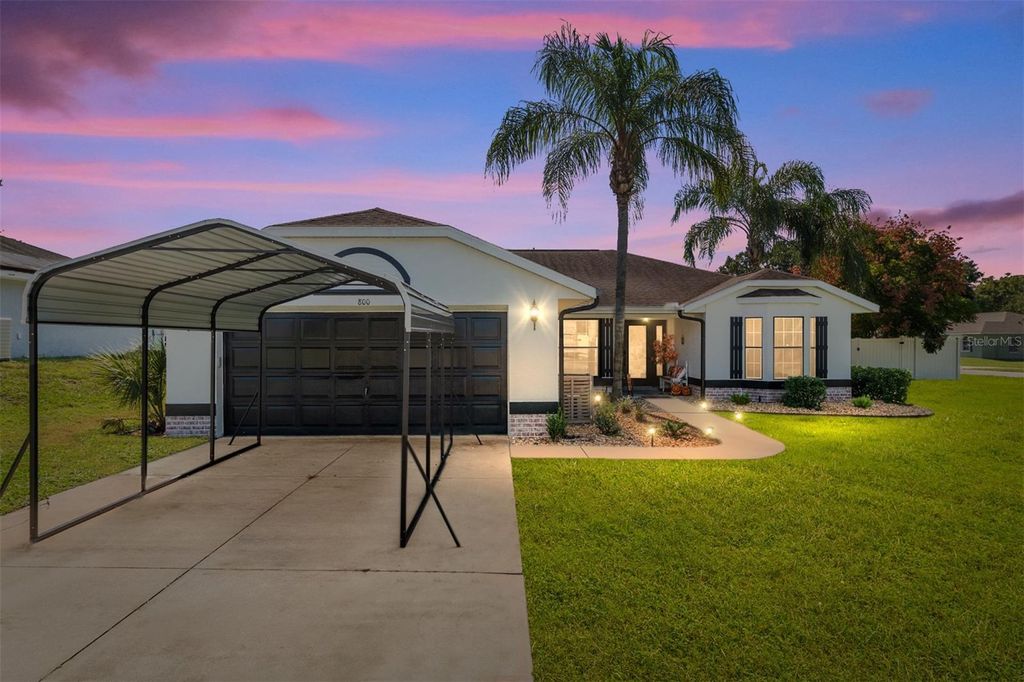 Photo of 800 Crestview Circle N, Wildwood, FL 34785 (MLS # G5103731)