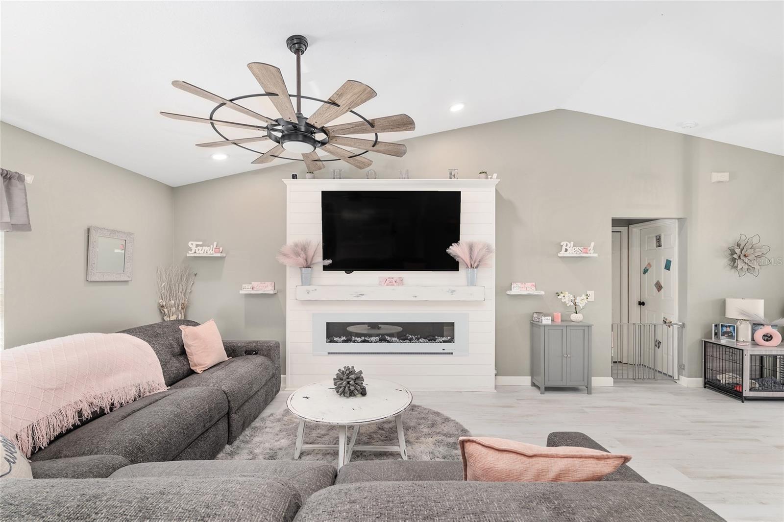 CRESTVIEW SUBD UNIT 2 - Residential