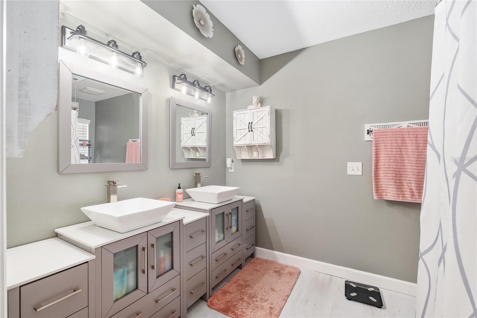 CRESTVIEW SUBD UNIT 2 - Residential