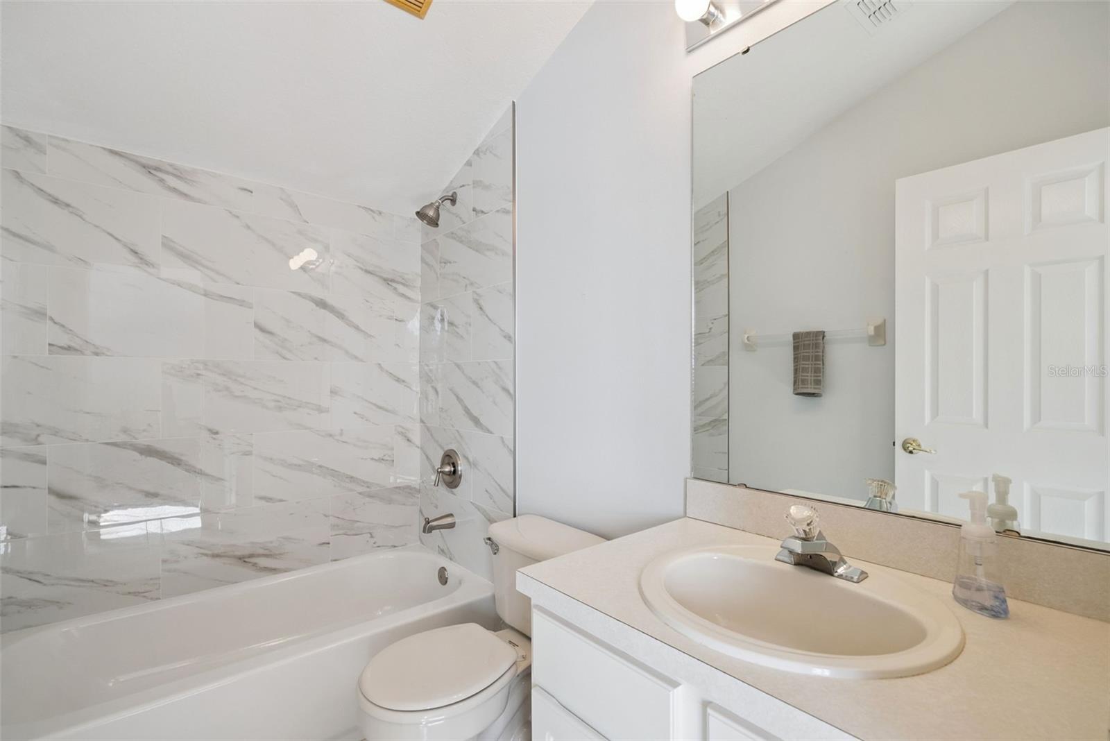 DIAMOND HILL AT SWEETWATER COUNTRY CLUB - Residential