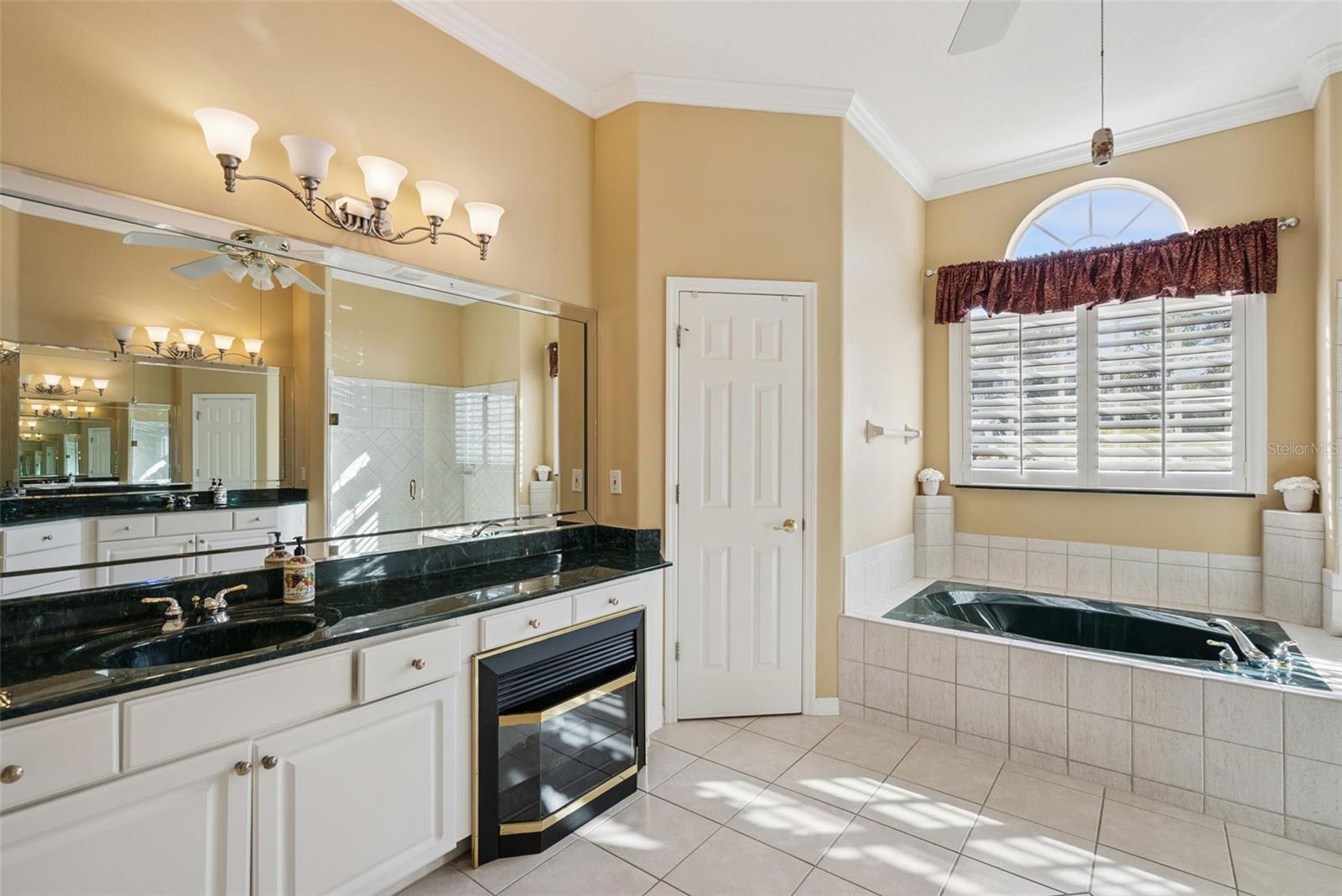 DIAMOND HILL AT SWEETWATER COUNTRY CLUB - Residential