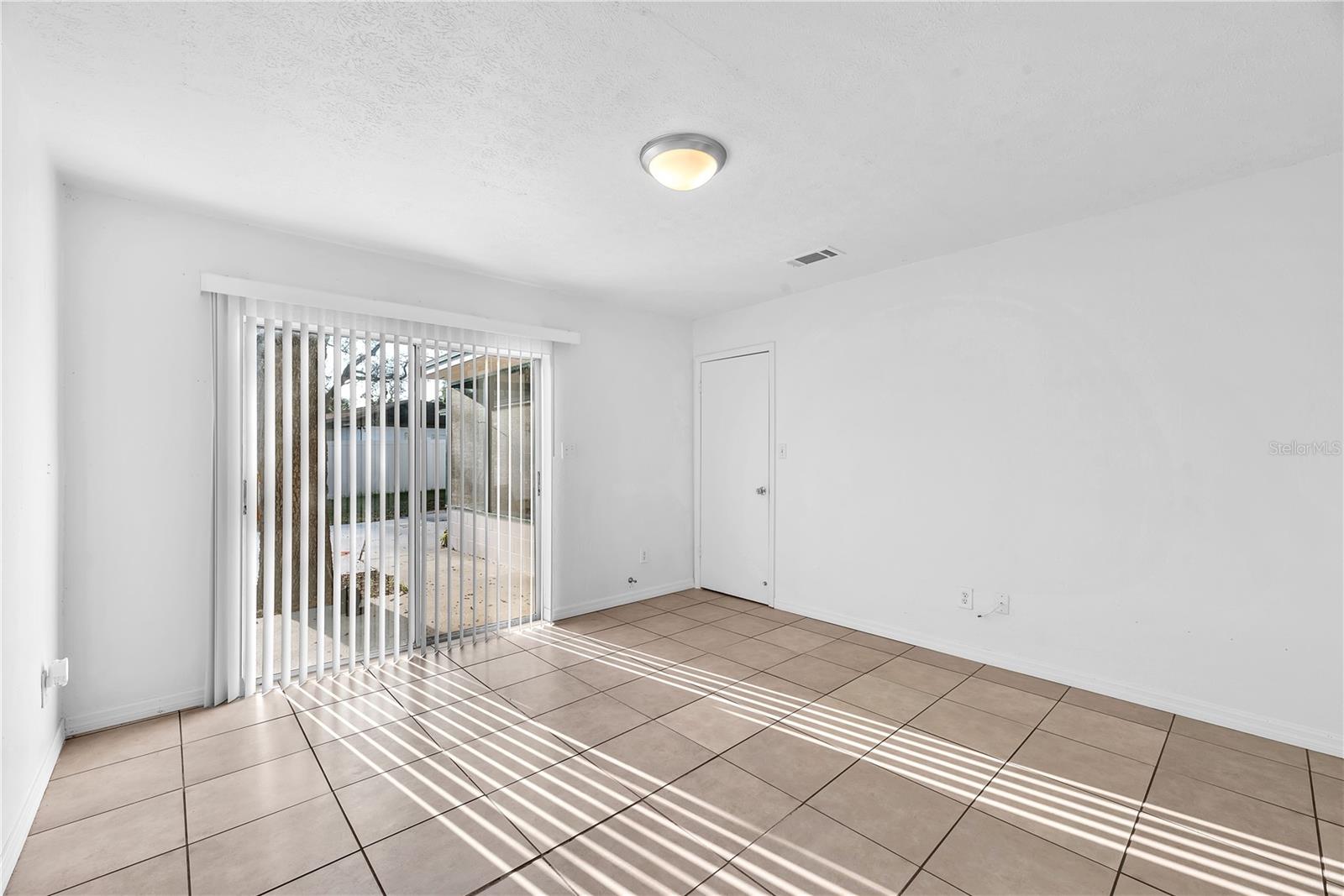 SOUTHWOOD HILLS UNIT 02 - Residential