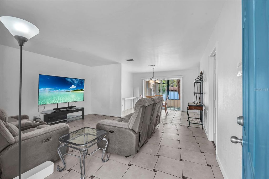 Photo of 1001 Hallwood Loop, Brandon, FL 33511 (MLS # TB8486311)