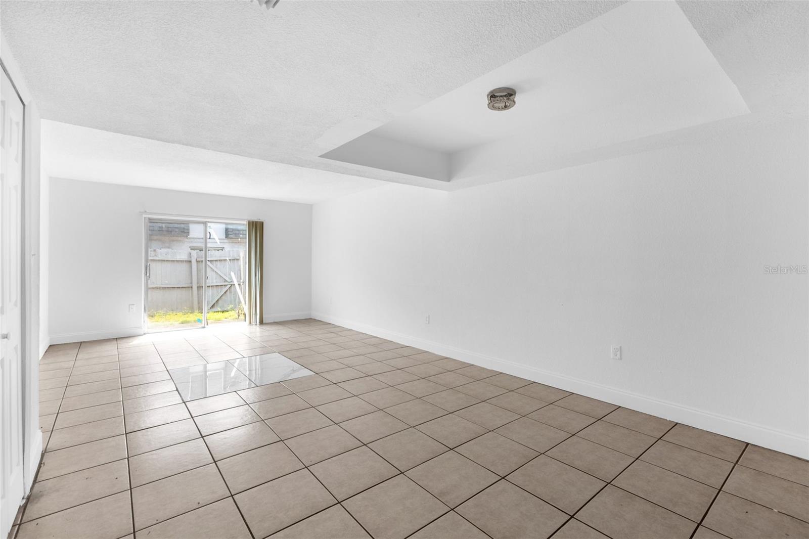 METRO/MICHIGAN PARK CONDO - Residential