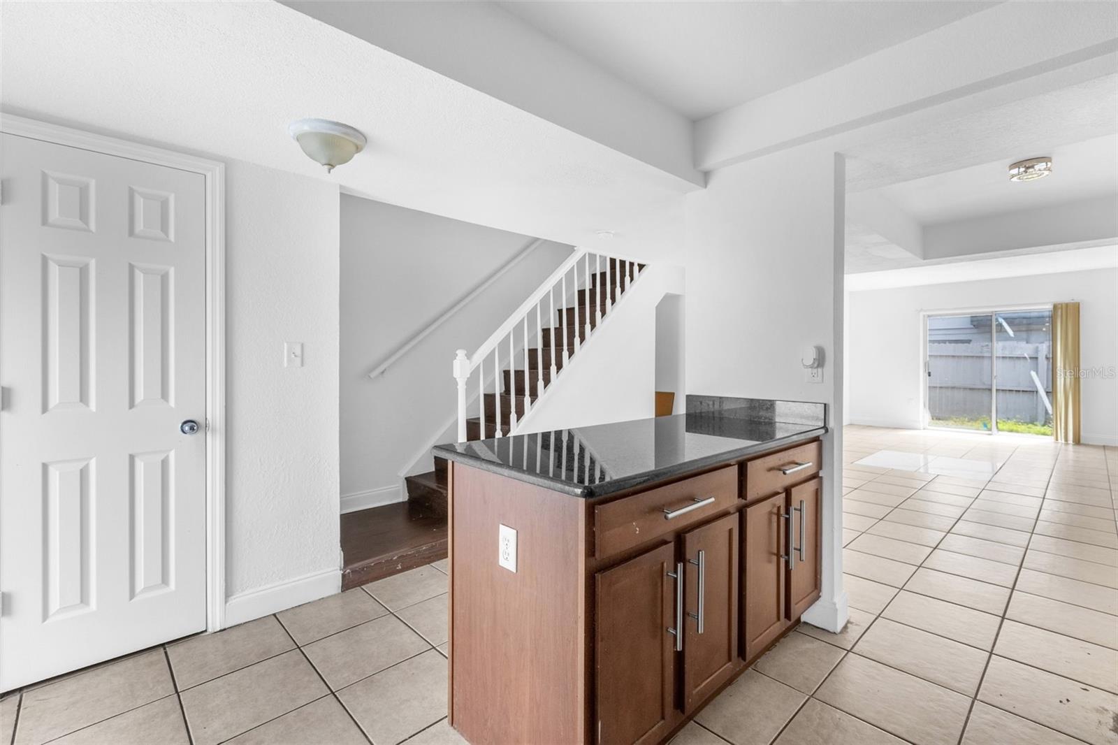 METRO/MICHIGAN PARK CONDO - Residential