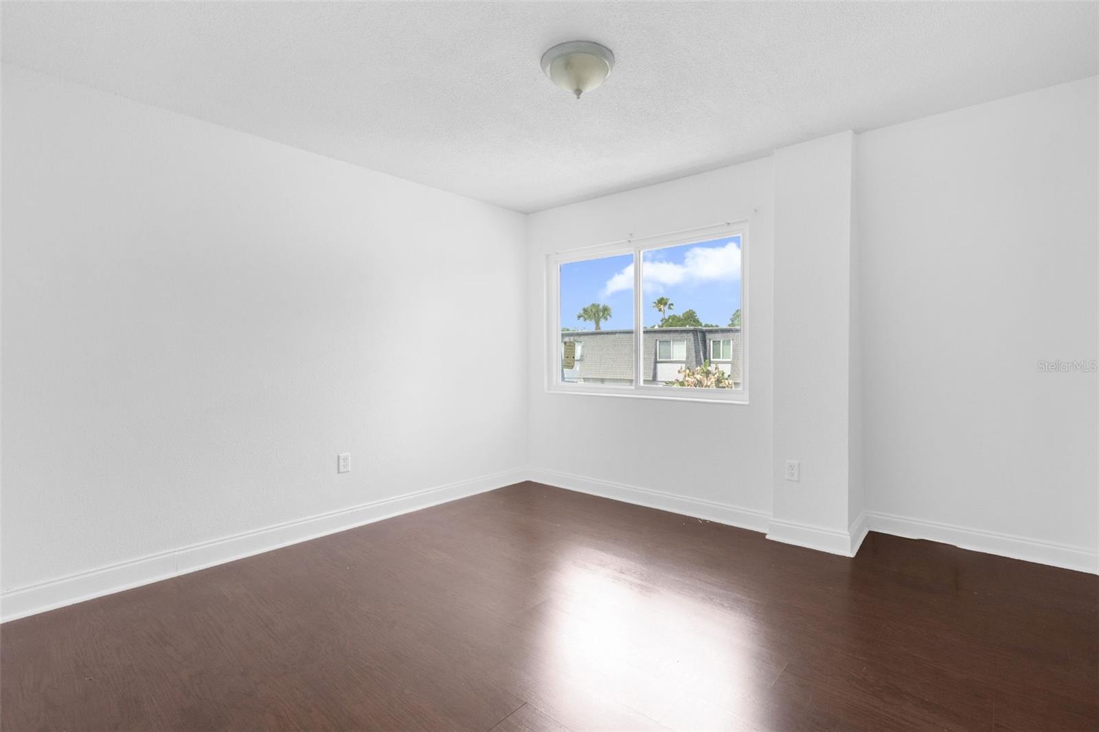 METRO/MICHIGAN PARK CONDO - Residential