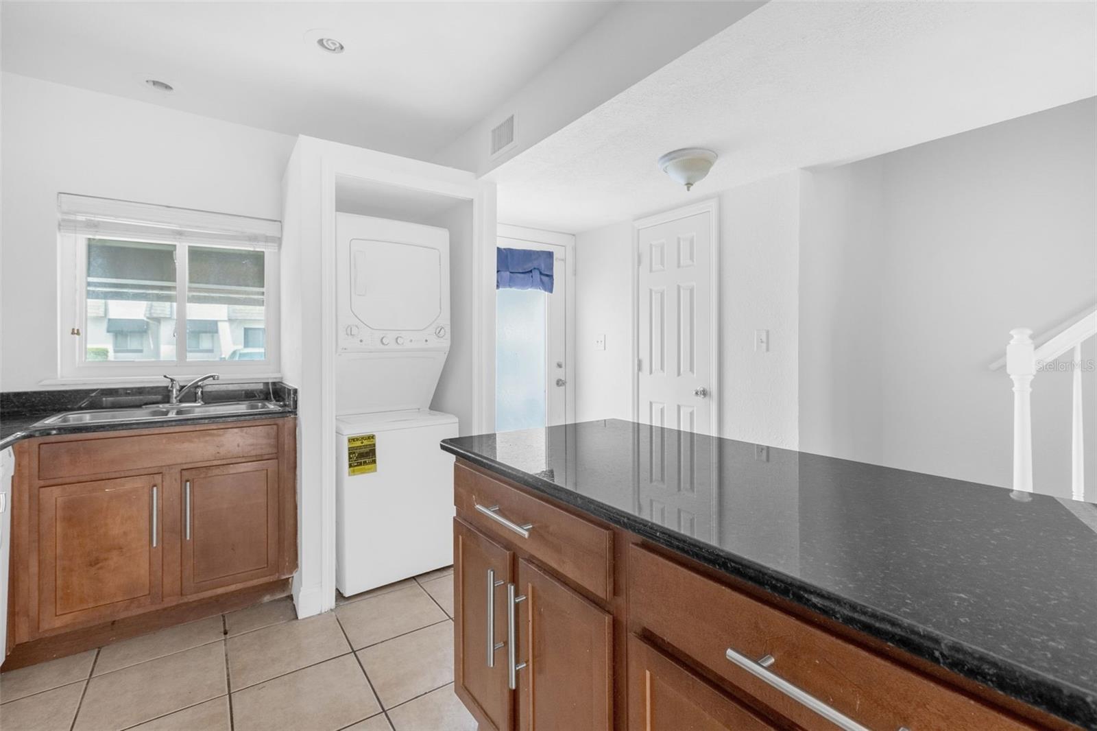 METRO/MICHIGAN PARK CONDO - Residential