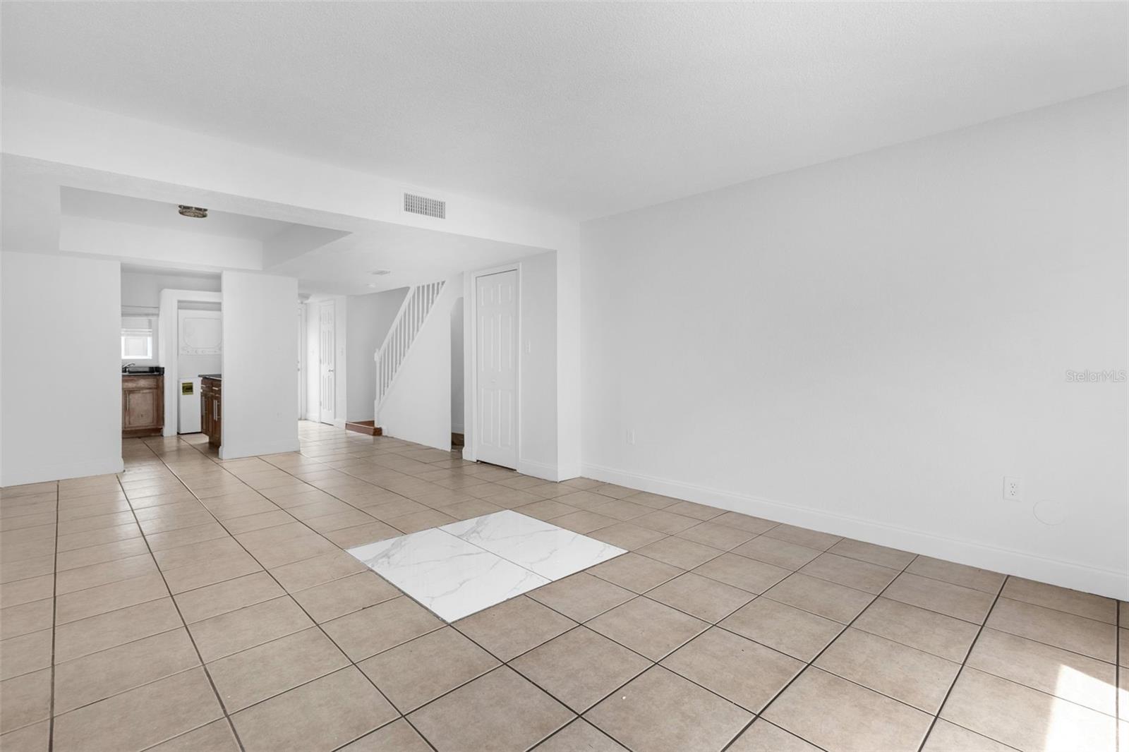 METRO/MICHIGAN PARK CONDO - Residential