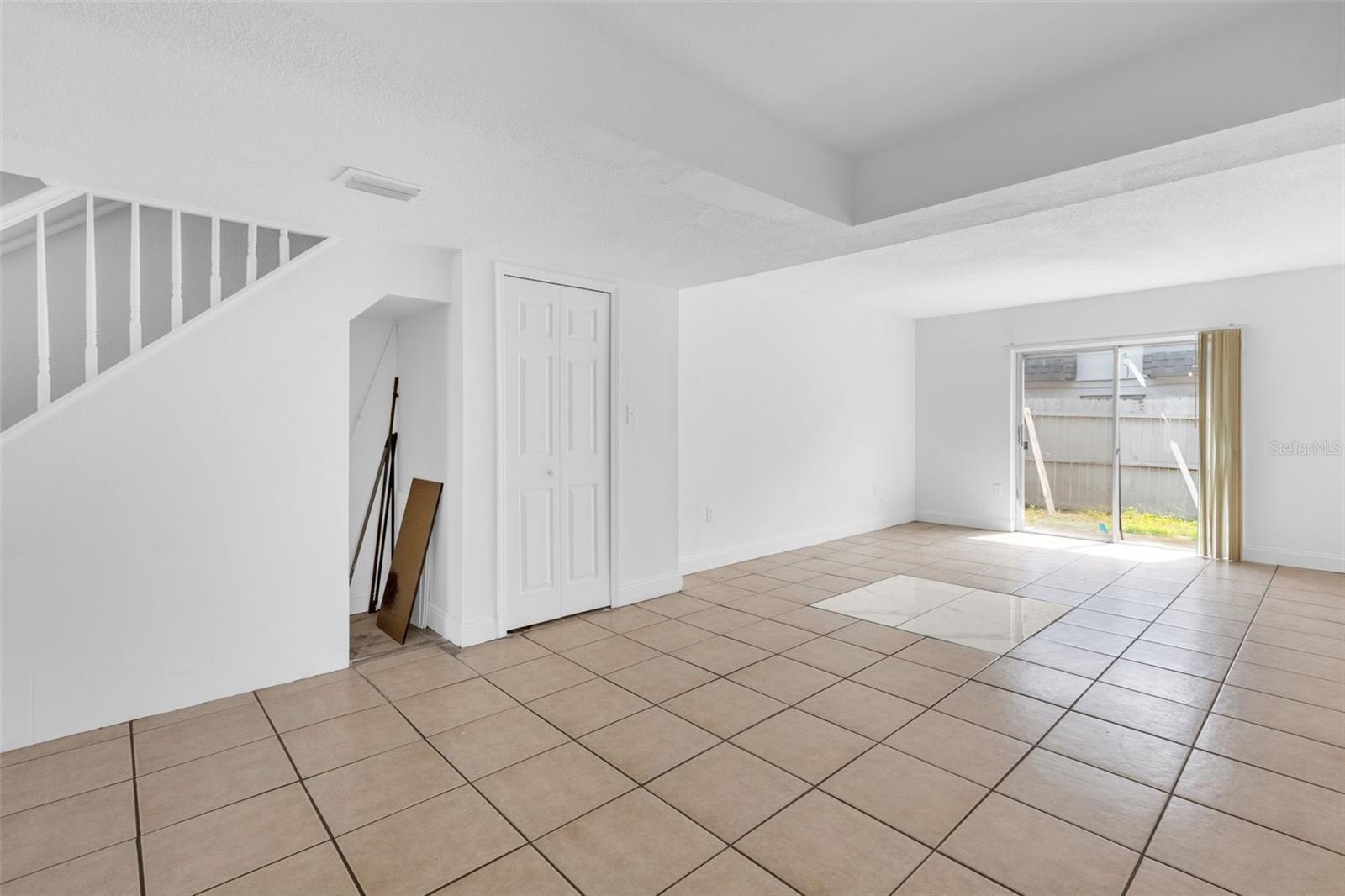 METRO/MICHIGAN PARK CONDO - Residential