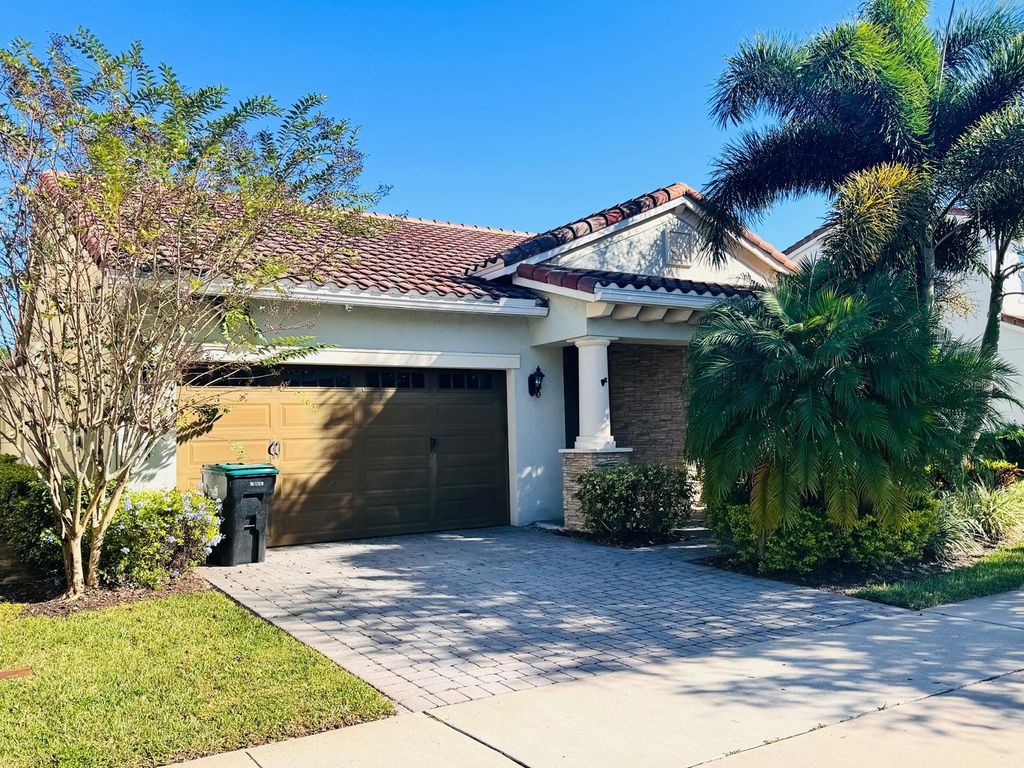 Photo of 9901 Winnington Street, Orlando, FL 32832 (MLS # S5140726)