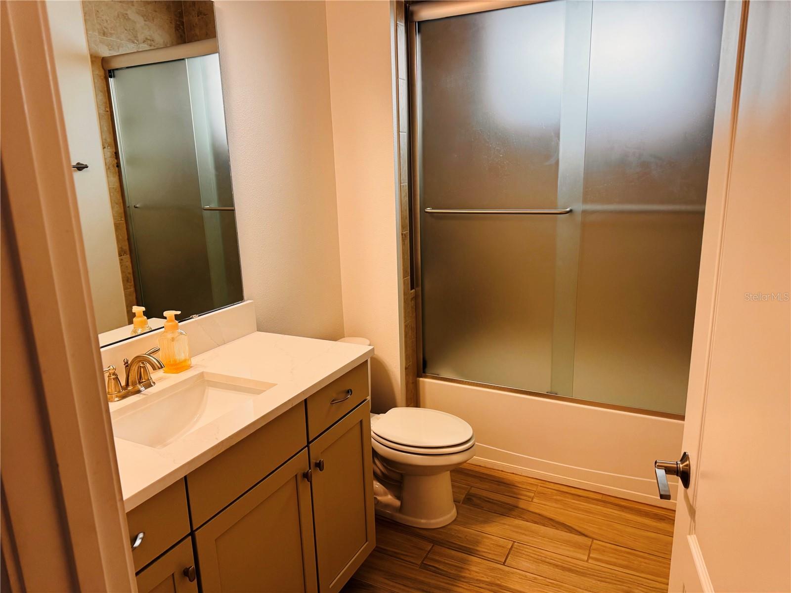 EAGLE CRK VILLAGE L PH 3A - Residential Lease