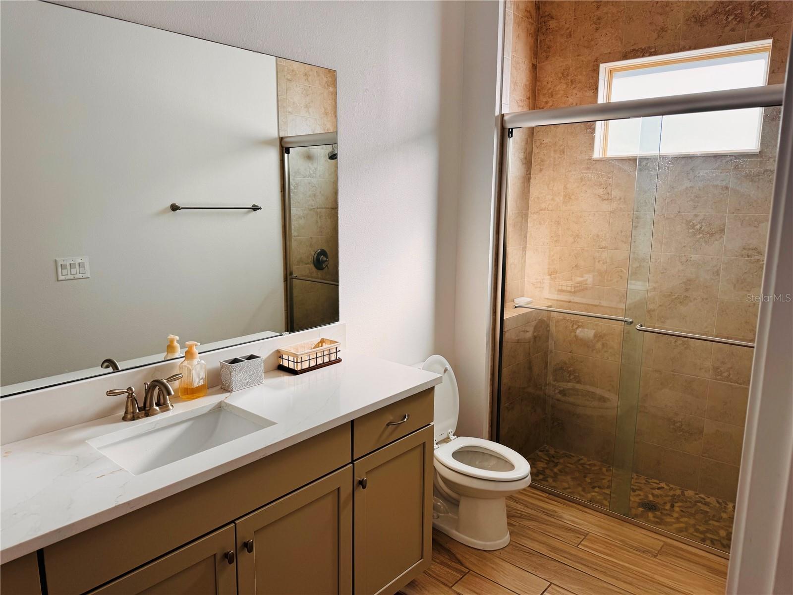 EAGLE CRK VILLAGE L PH 3A - Residential Lease